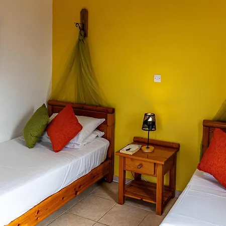 Asteria Not Overlooked, 3 Min Drive To Villa