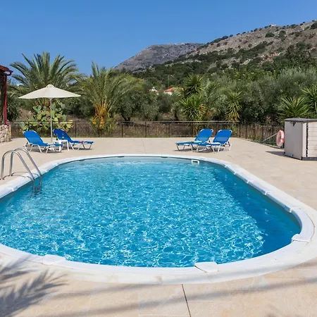 Villa Asteria Not Overlooked, 3 Min Drive To Chania (Crete)