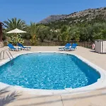 Villa Asteria Not Overlooked, 3 Min Drive To Chania (Crete)