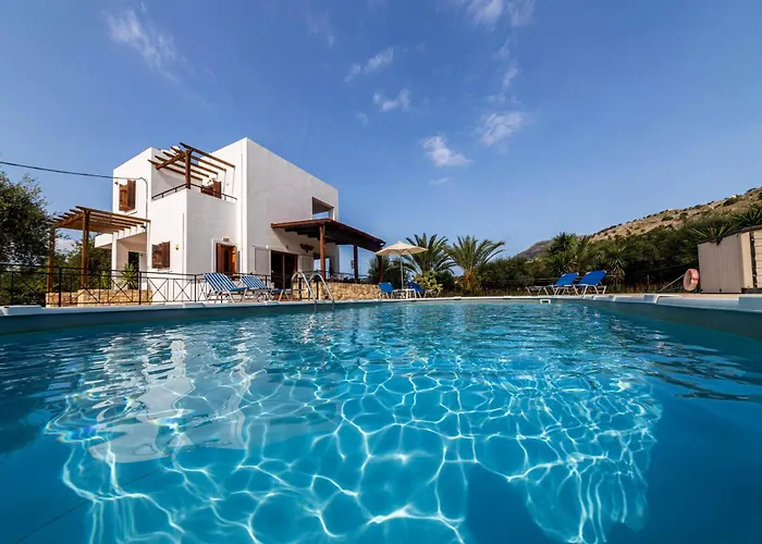 Villa Asteria Not Overlooked, 3 Min Drive To *