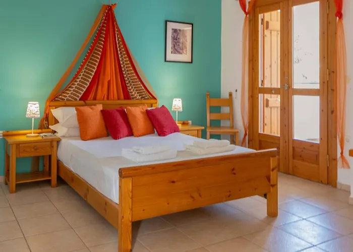 Villa Asteria Not Overlooked, 3 Min Drive To