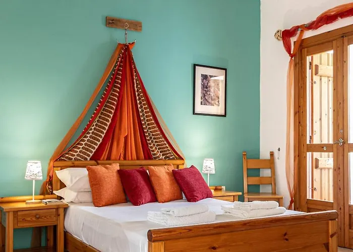 Villa Asteria Not Overlooked, 3 Min Drive To